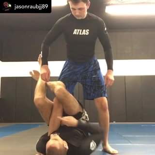 Outside ashi option vs standing opponent  backside 50/50 
 @jasonraubjj89 
#leglo