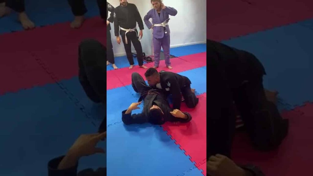 PASSAGEM DE GUARDA PARA INICIANTESDE JIU-JITSUE JUDÔ AULA COMPLETA - FEUBJJ