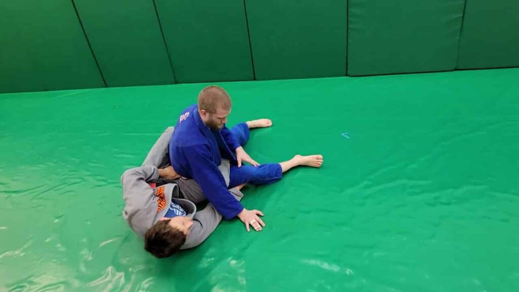 Ring Worm Guard to Bow and Arrow Choke