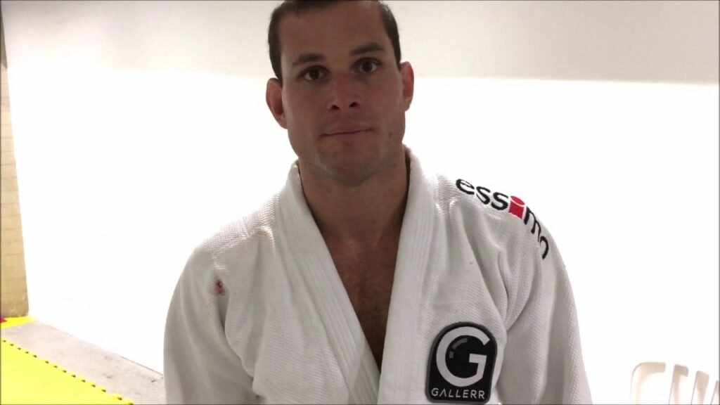 Roger Gracie analisa vitória de despedida e dá recado a Marcus Buchecha