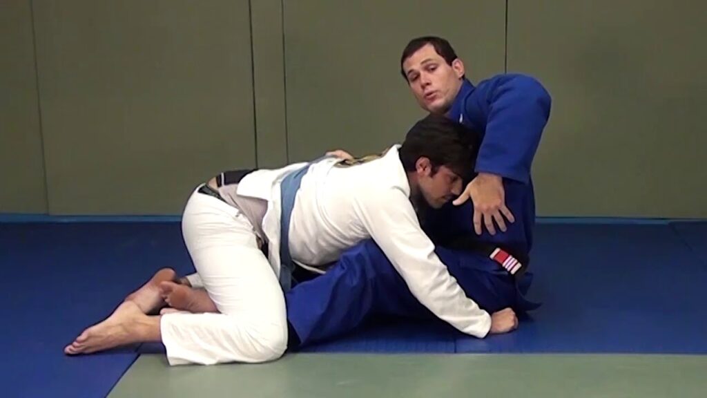 Roger Gracie ensina: Guilhotina!