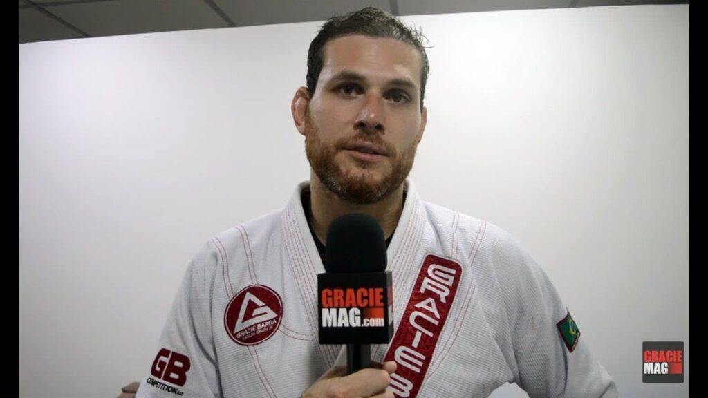 Roger Gracie explica a eficiência de seu Jiu-Jitsu: jogo progressivo, foco e grandes rivais