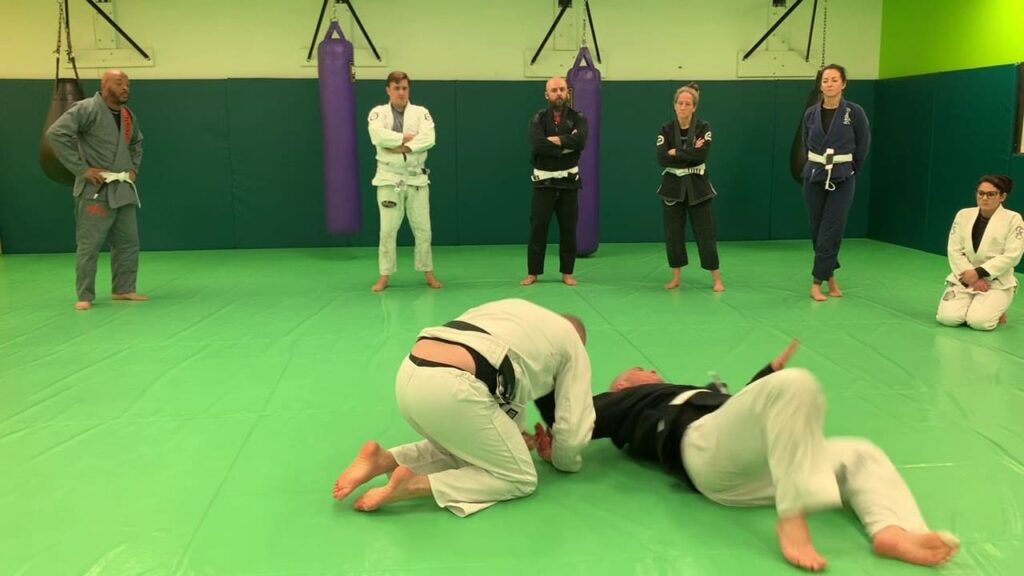 Seoi Nage Shoulder Throw - Dropping to Both Knees