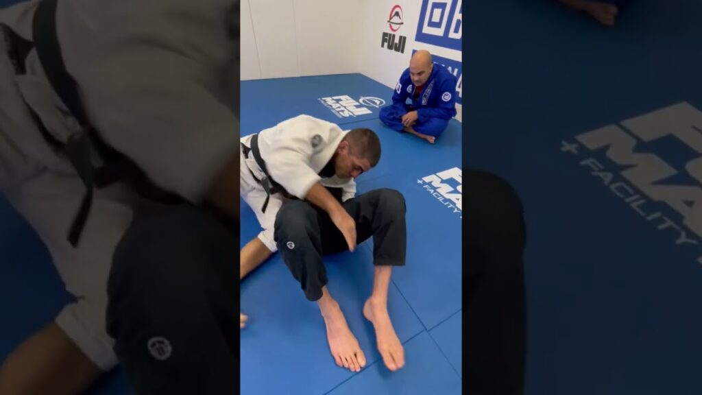 Shaolin Sweep From Closed Guard By Vitor Shaolin