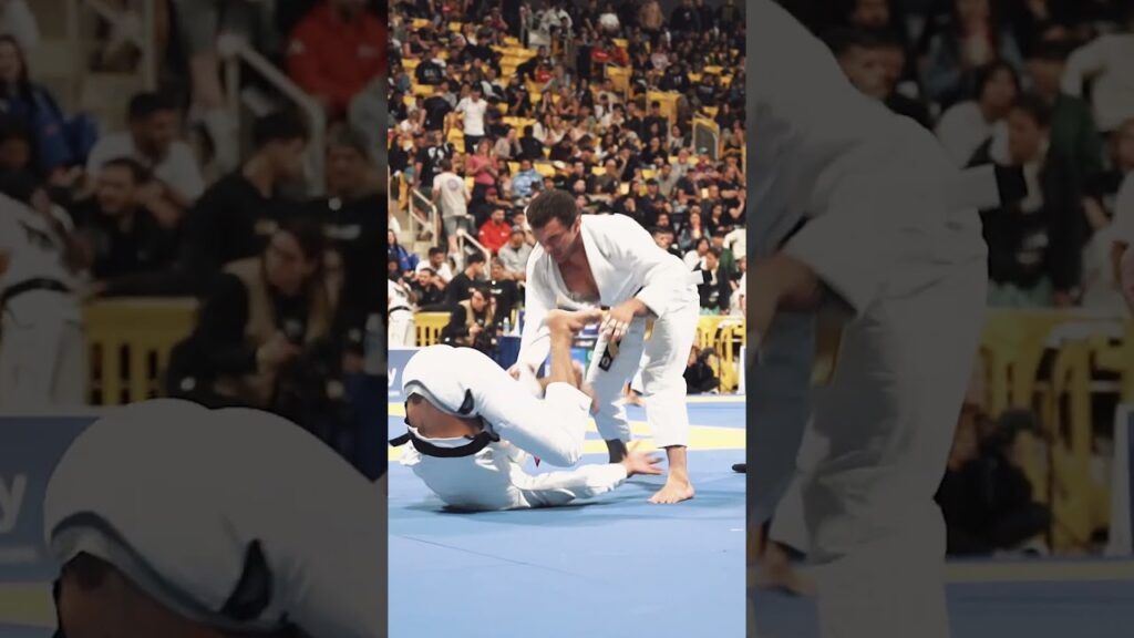 Sick Guard Passing by Black Belt Rafael Silveira at the 2024 #IBJJF Worlds #shorts #bjj #jiujitsu