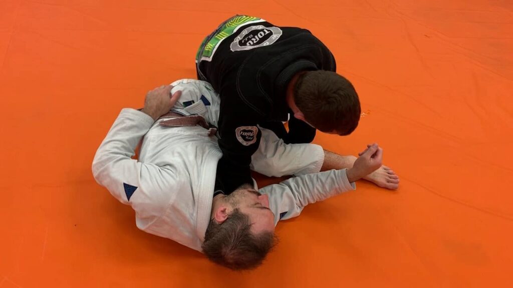 Side Smash Guard Pass to Mount, X-Choke