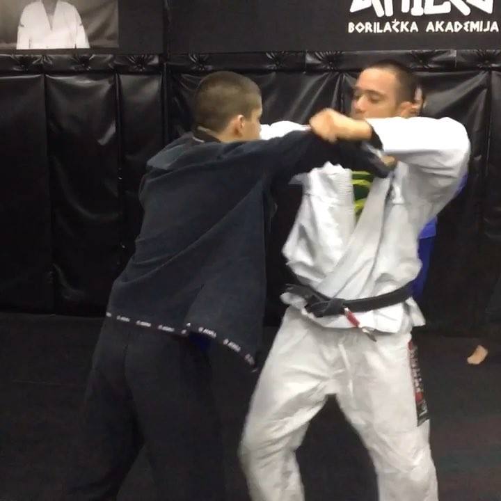 Simple takedown set up for white beltsBoom  Simple takedown set up for white belts: “Shake the rug front tackle”. Shaking the rug stops your opponent ...