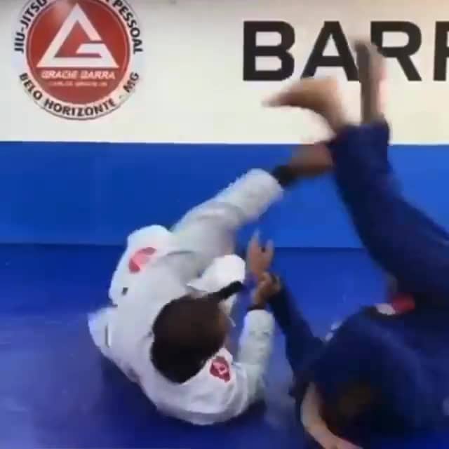 Spider to Single Leg X-Guard sweep by Romulo Barral