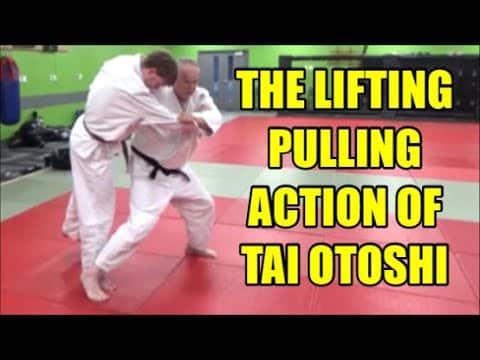 THE LIFTING PULLING ACTION OF TAI OTOSHI