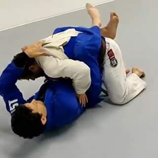 The SUPER-CROSS-TRIANGLE CHOKE by @bjj.team.leibovich