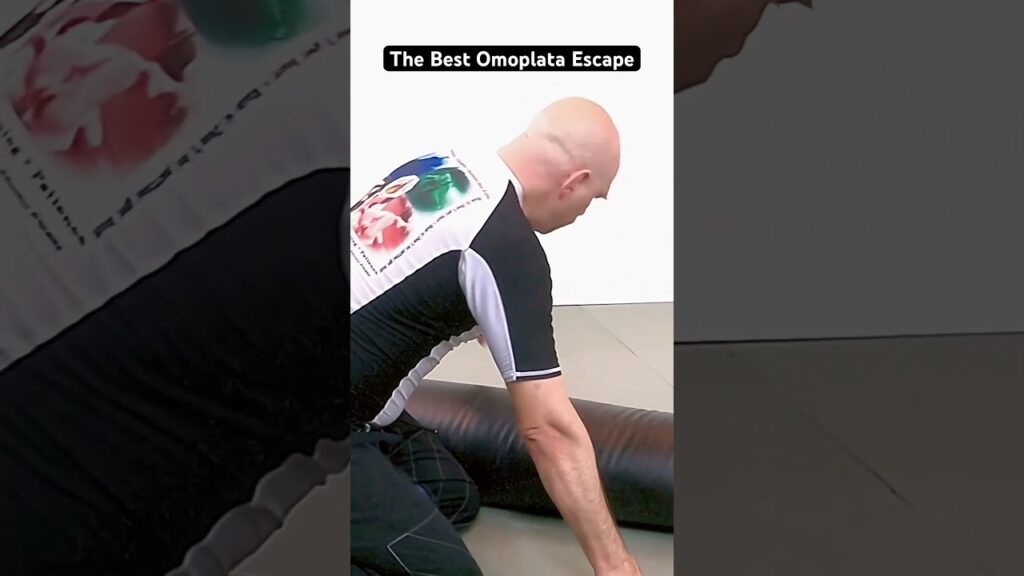 The low angle cartwheel is one of the very best escapes for the Omoplata armlock #bjj #omoplata