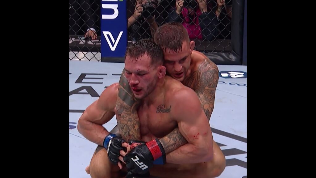 This fight between Dustin Poirier and Michael Chandler was insane!! ⬆️