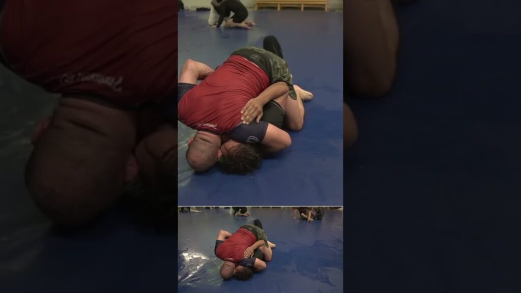 🔥 Triangle choke out of nowhere #jiujitsu #shorts