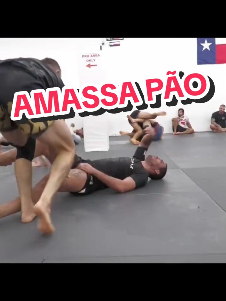 Variação do triângulo com amassa pão   -  Triangle variation  Vídeo:  bteam