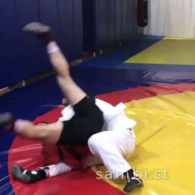 Variation of Seoi Nage/Drop Morote Seoi Nage when your opponent block your should