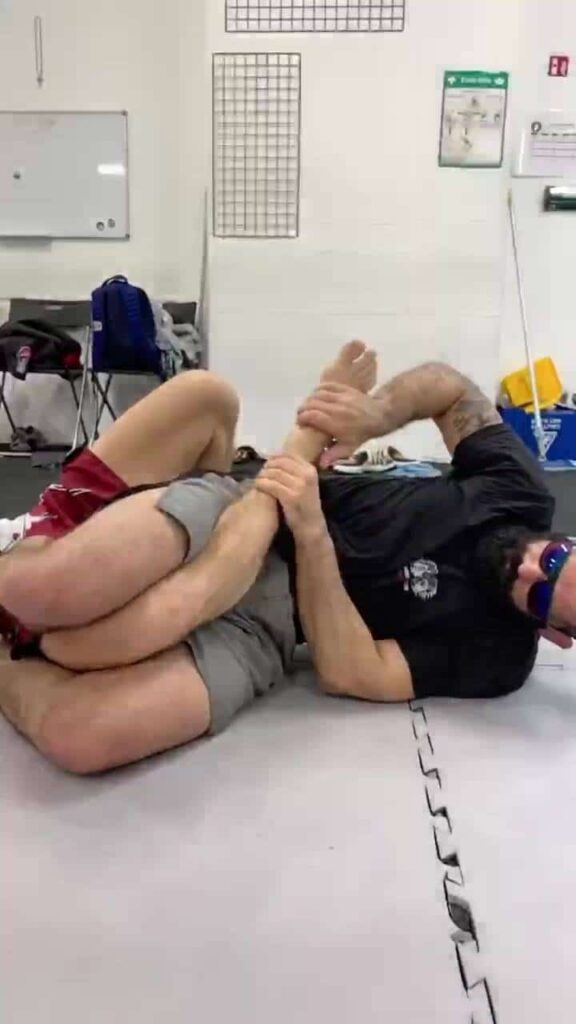 Very Simple Leglock DrillAnkle LockEscapeBending the KneeDefenseSecondary Leg Att