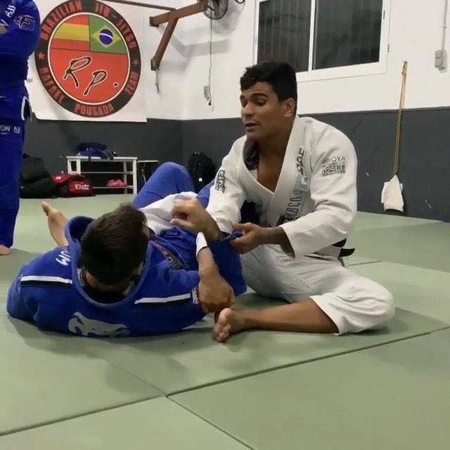 W I Z A R D R Y
 #Repost Rudson Mateus bjj ・・・ Arm Lock da 50/50 no meu seminário...