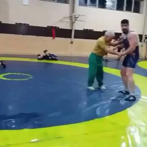 What's your excuse?Whoa  Repost By @old_school_wrestling1  А вы думали) Взято у @...