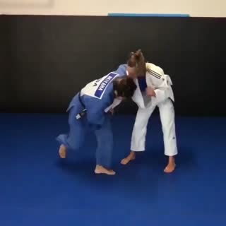 Yoko-sutemi waza