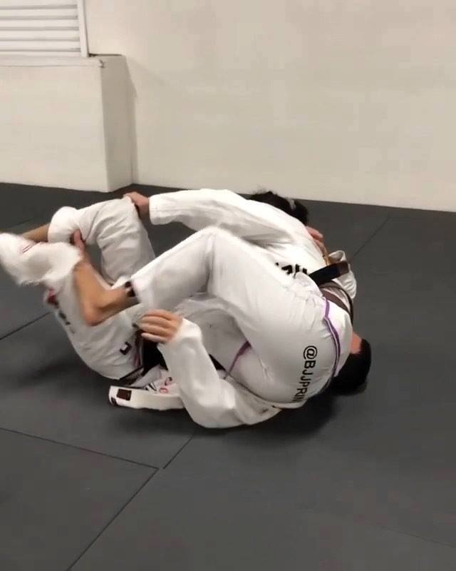 Your thoughts?
 #Repost Janaina Maia
 ・・・
#jiujitsu #bjj #fujimats #fujisports #j...